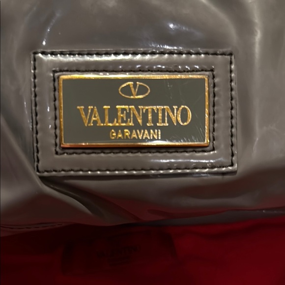 Vintage VALENTINO Nuage Large Bow Patent Leather Shiny Gray Tote w/Red Dust Bag - Picture 2 of 16